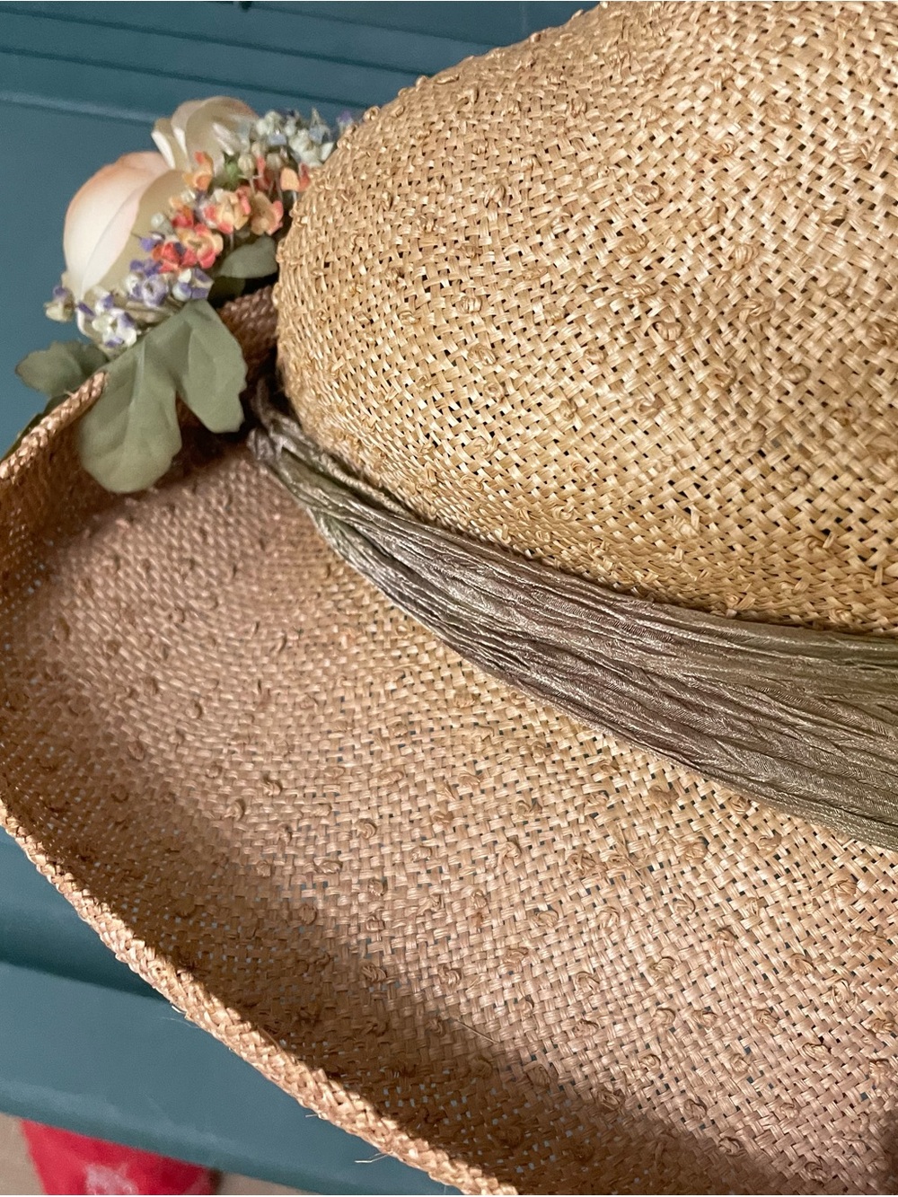 Vintage 90s Tina Luxe Straw Sun Hat with Cream Rose Accent - Picture 7 of 9